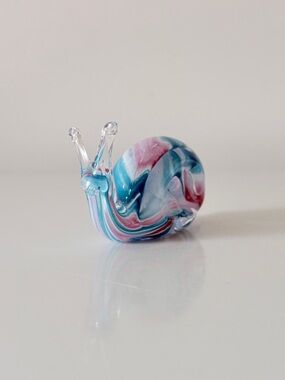 Art Glass Snail Figurine Paperweight Made in Bermuda Dockyard GlassWorks